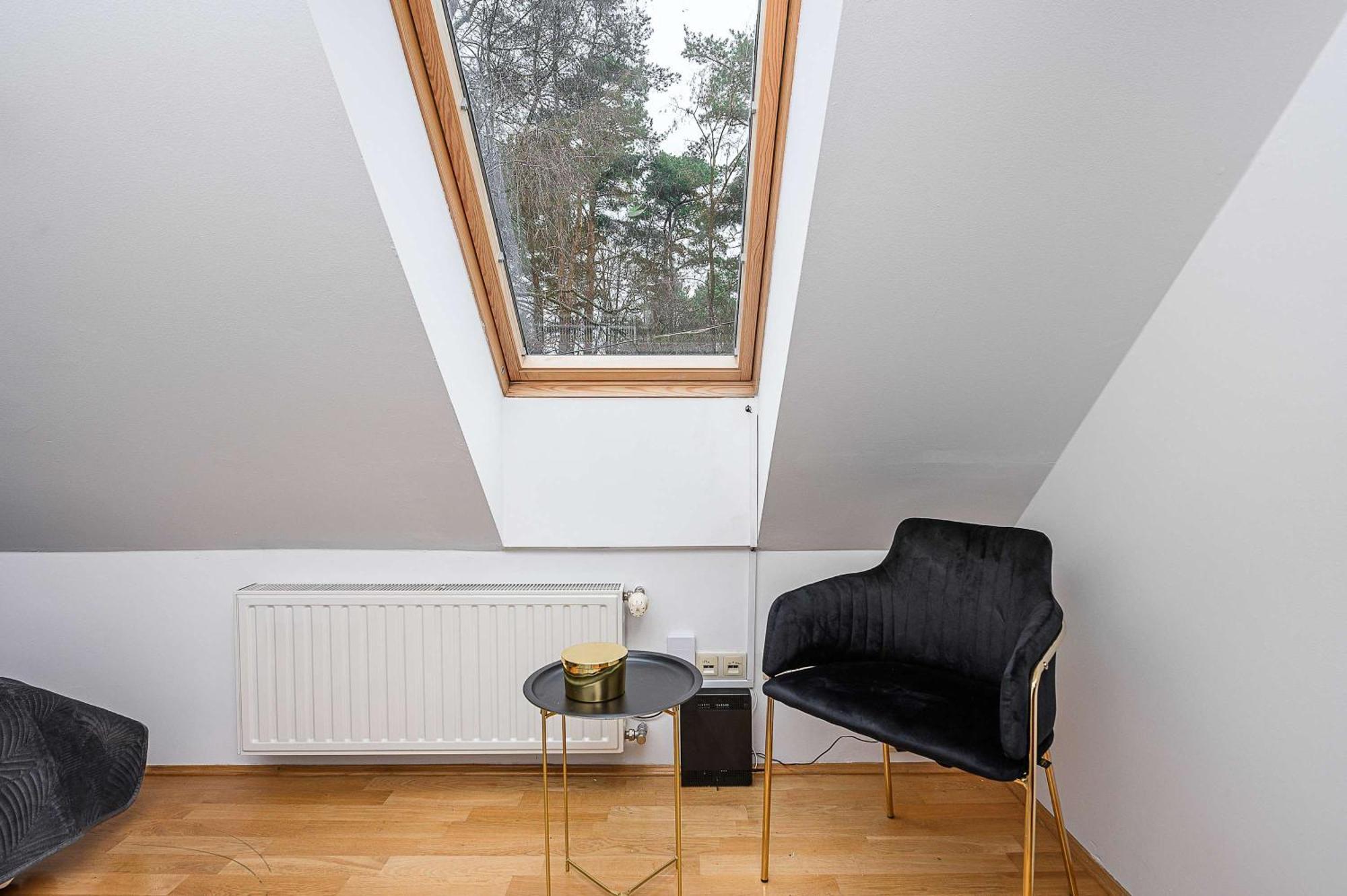 Lumina In Apartament *